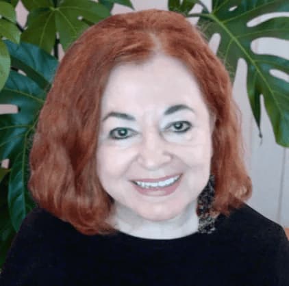 Profesora de lengua, coordinadora de proyecto,
guionista (Canadá//Reino Unido/España)