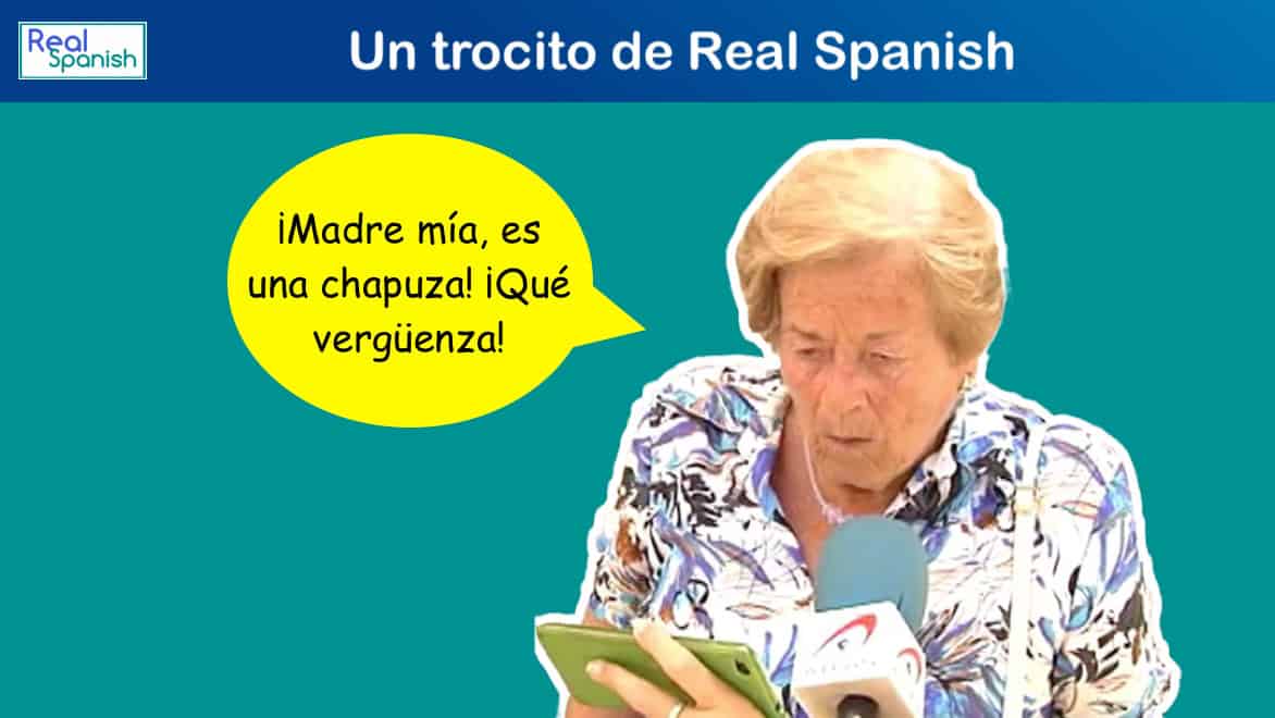 woman looking a image on mobile phone, shocked. Speech bubble: "¡Qué vergüenza! ¡Es una chapuza!"